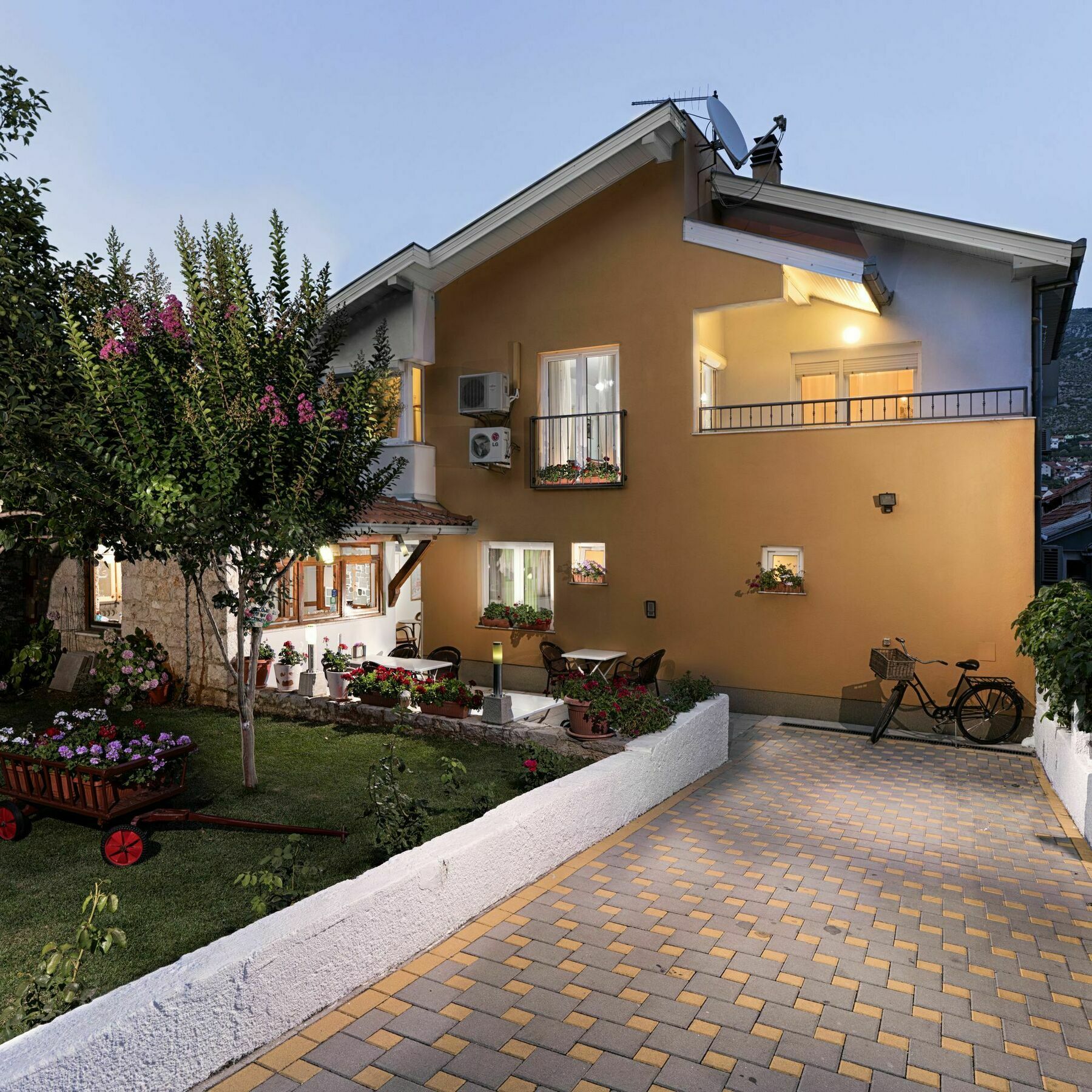 Pansion Rose Hotel Mostar Eksteriør billede